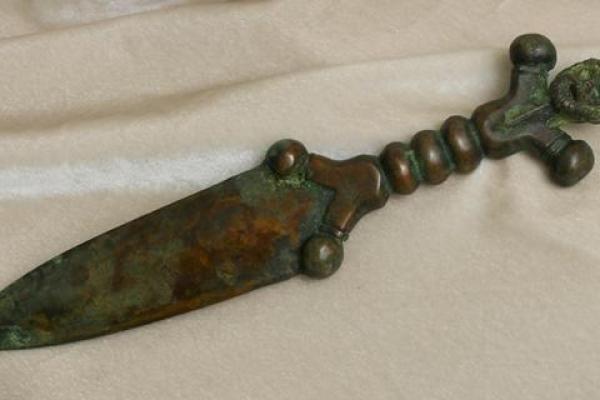 匕鬯不惊比喻什么生肖(匕鬯无惊打一动物) 匕鬯不惊比喻什么生肖(匕鬯无惊打一动物)