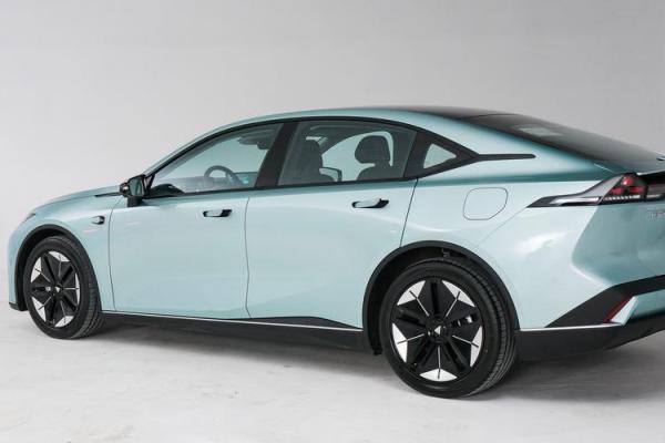 4月21日适合提新车吗 4月21日适合提新车吗