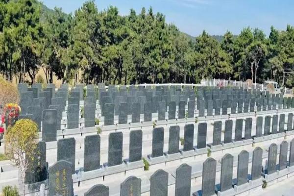 4月25日适合安葬吗 4月25日适合安葬吗