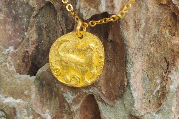 2025年属狗人适合佩戴的吉祥饰品推荐 2025年属狗人适合佩戴的吉祥饰品推荐