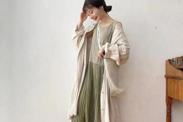 2025年4月14日穿衣颜色每日五行搭配 2025年4月14日穿衣颜色每日五行搭配