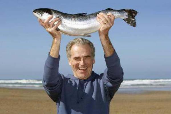 梦见抓鱼是什么征兆 梦见抓鱼是什么征兆