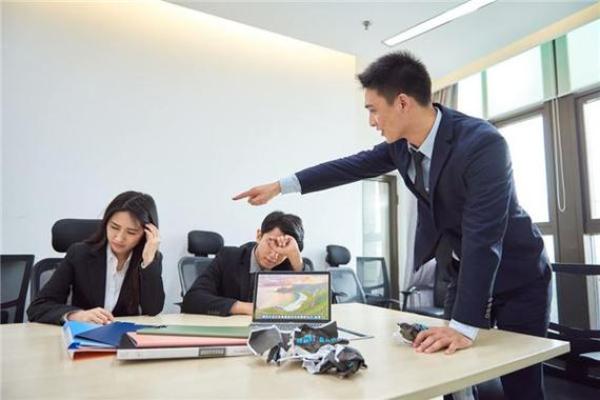 梦见与人吵架或争执激烈